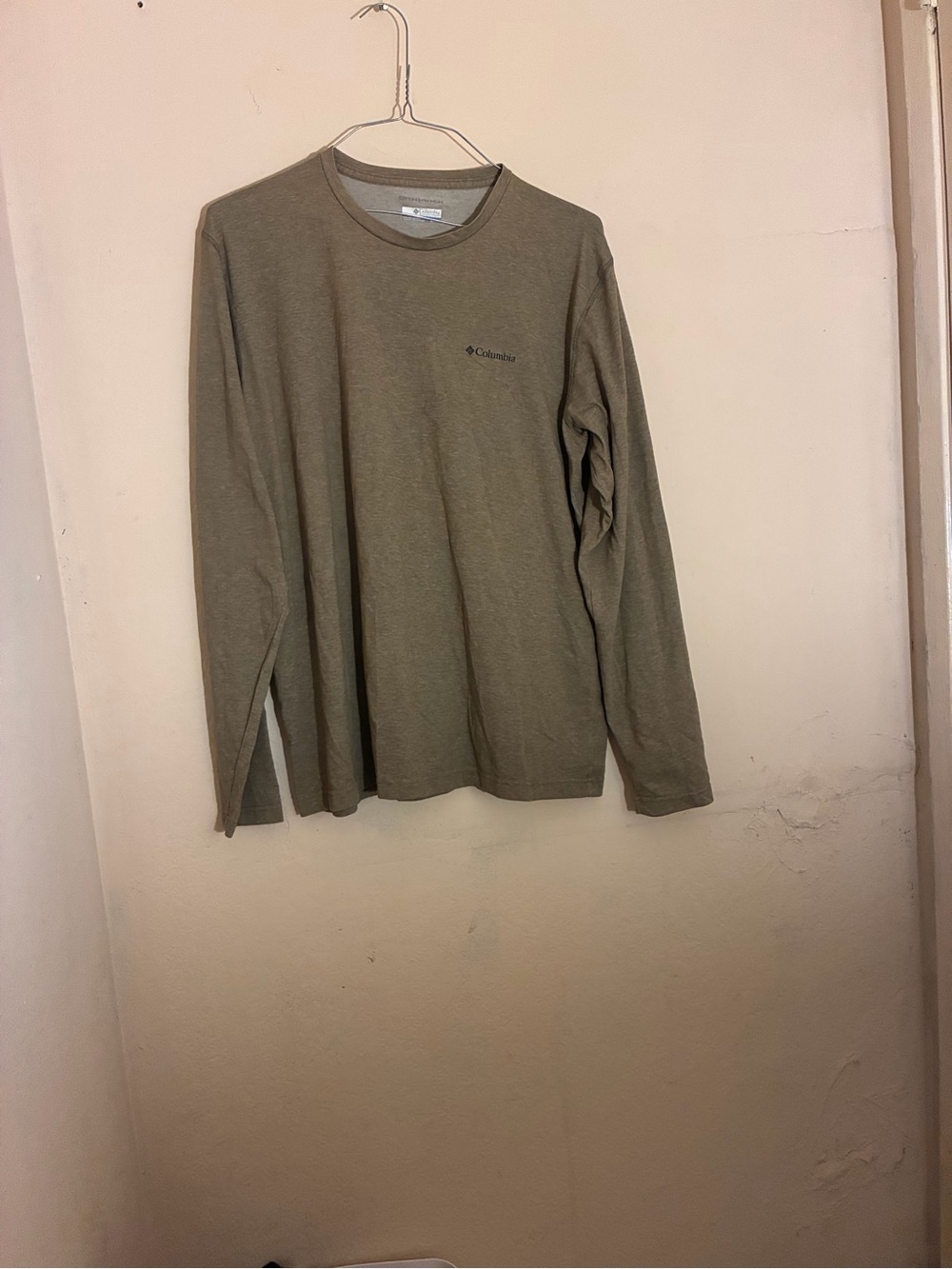 Columbia Long Sleeve Crew Tee - Olive